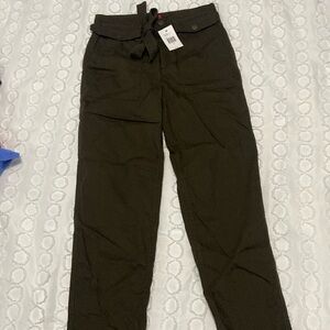 NWT Guess Utility Pant Women’s Small Olive Green with Pockets and Tie